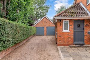 Photo 25- click for photo gallery